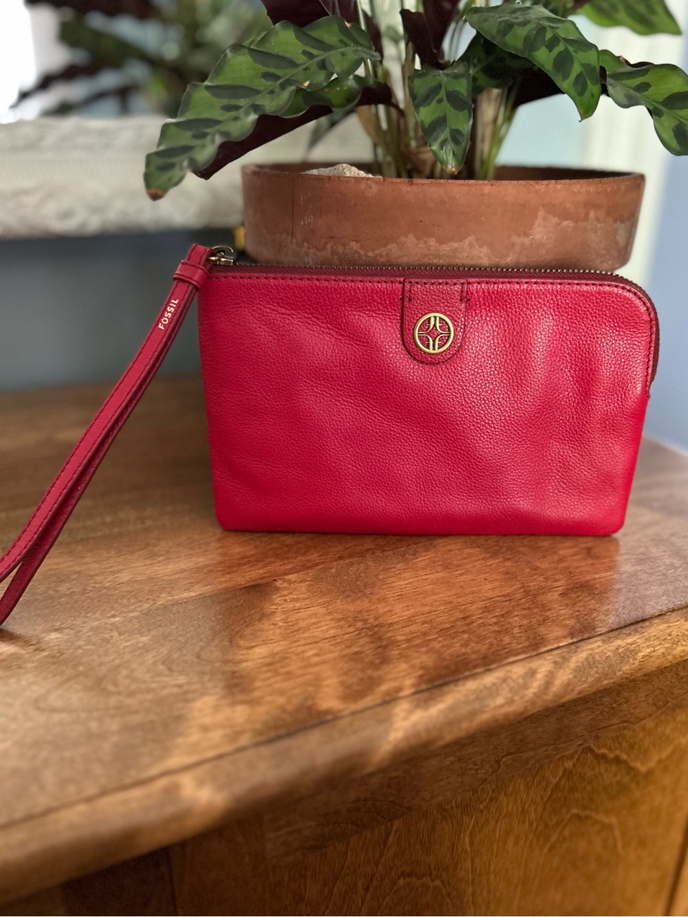NWT Fossil Sofia Zip Pouch, Wristlet in Crimson Red